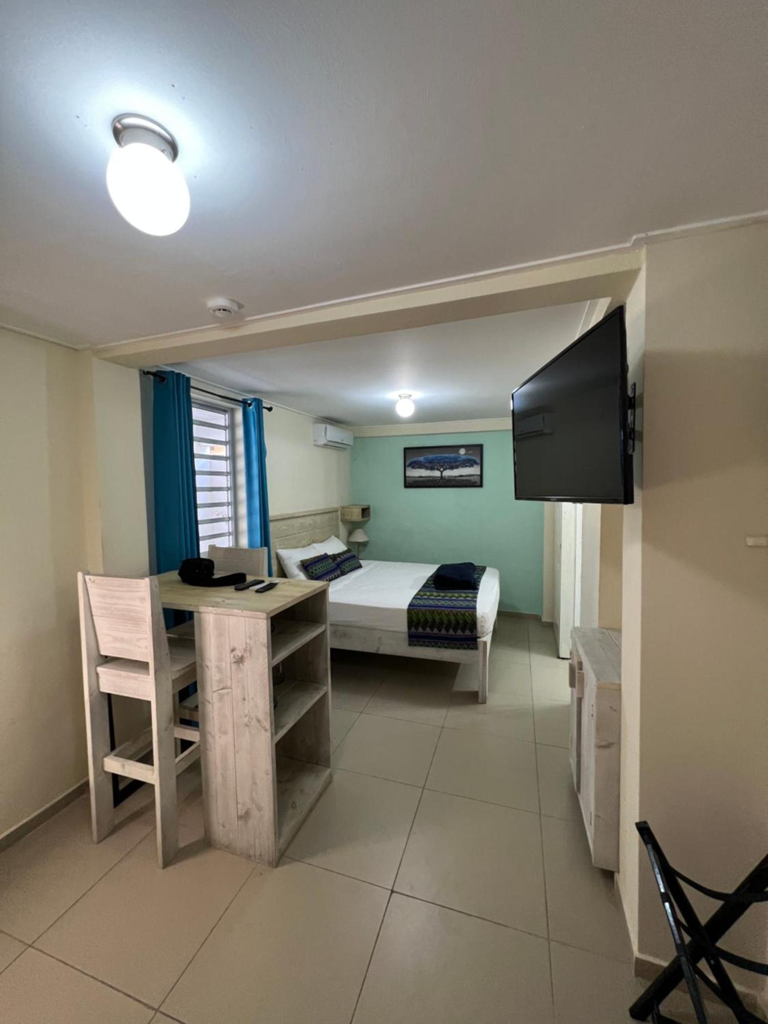Mustique Suites Curacao Виллемстад Экстерьер фото